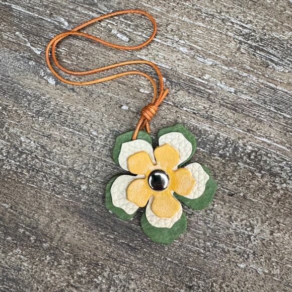 Leather Charm Flower Bag Charm Genuine Leather Purse Keychain NEW FAST SHIP - Picture 2 of 4